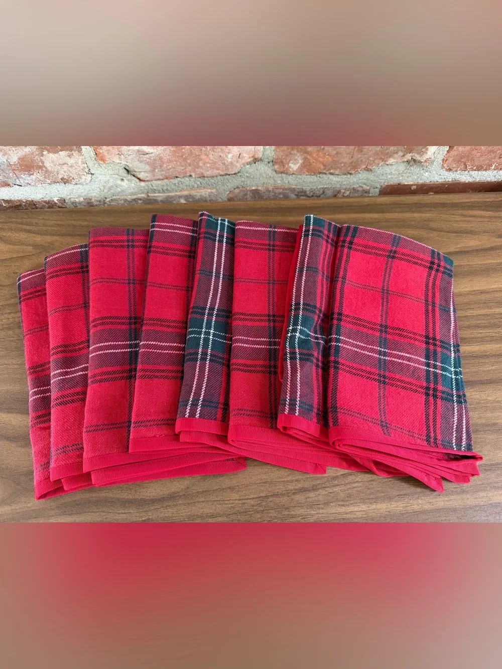 Williams Sonoma Red Tartan Plaid Napkins Set of 8 Linen Cotton Christmas